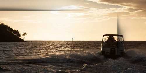 bora-bora-champagne-sunset-cruise