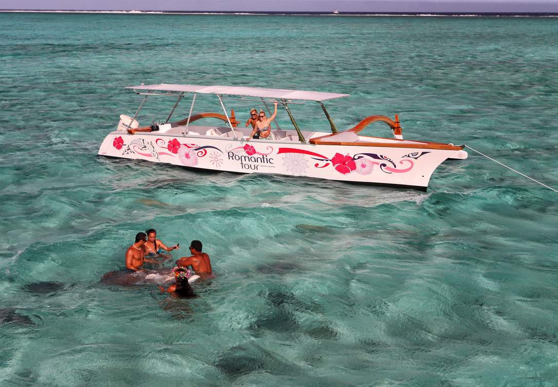 bora-bora-outrigger-canoe-deluxe-exclusive-tours