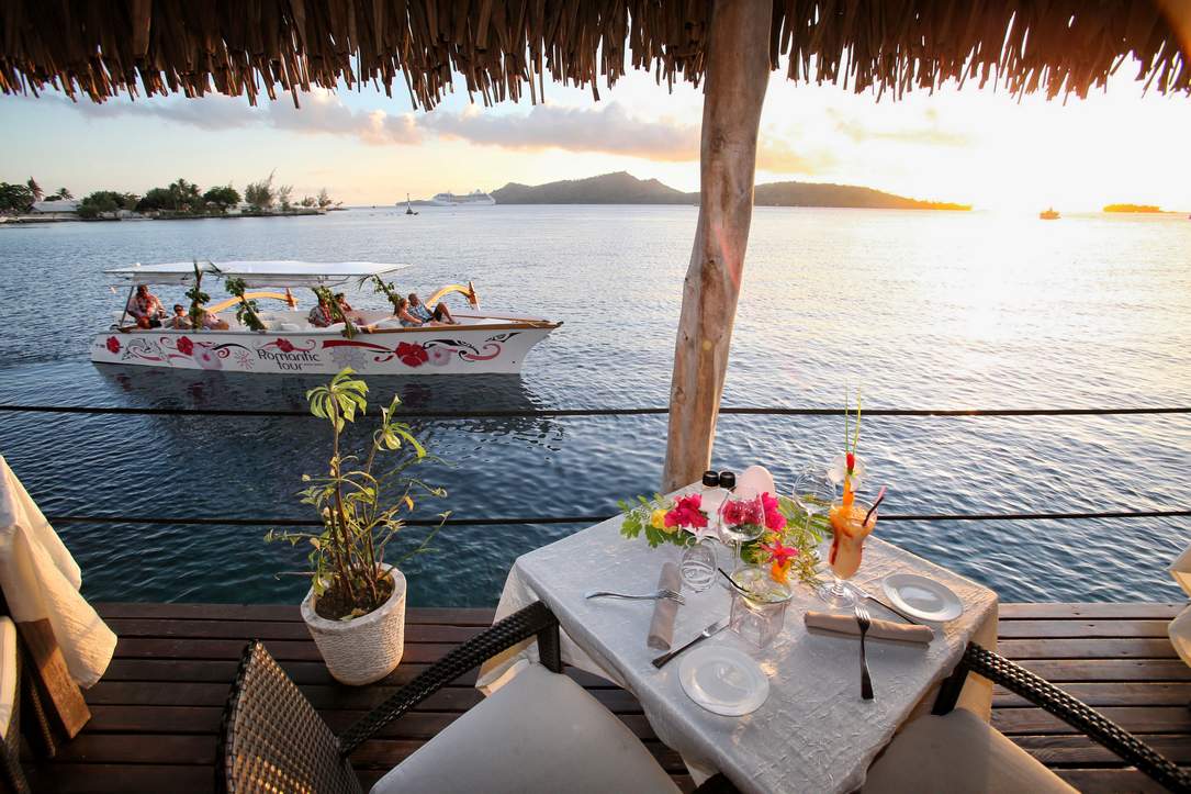 bora-bora-coucher-de-soleil-combo-restaurant-st-james